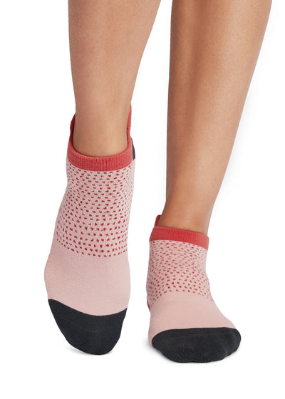 Savvy Grip Socks | Socks > Grip | Tavi – Tavi Active