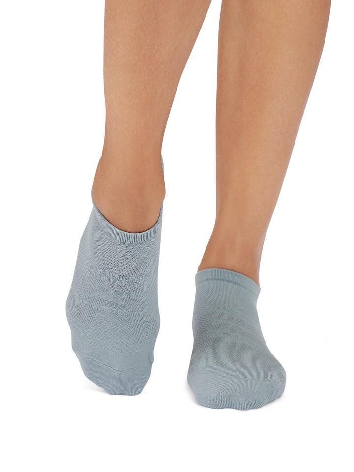 Savvy Tec Grip Socks | Socks > Grip | Tavi – Tavi Active