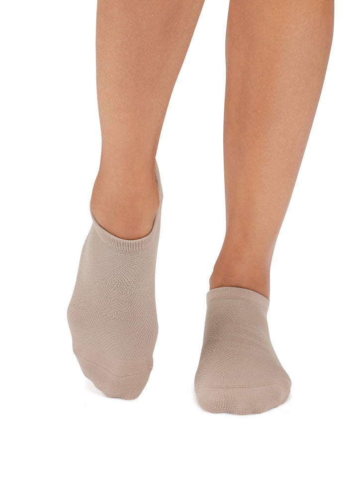 Savvy Tec Grip Socks | Socks > Grip | Tavi – Tavi Active