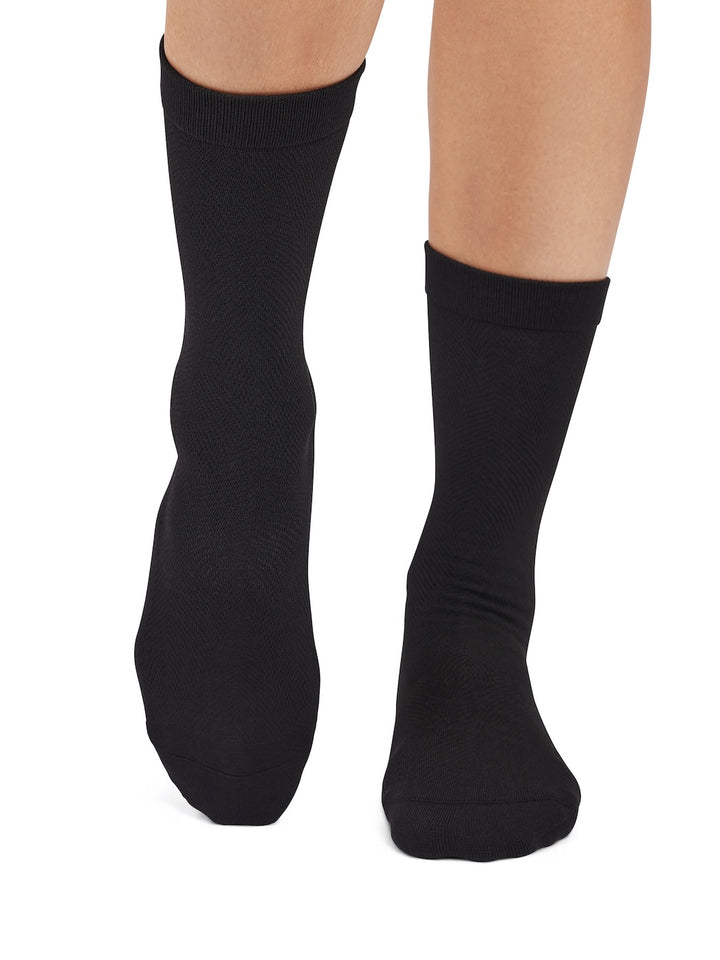 Kai Tec Grip Socks | Socks > Grip | Tavi – Tavi Active
