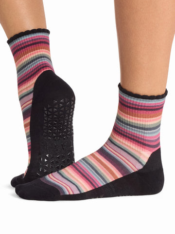 Aria Scallop Grip Socks | Socks > Grip | Tavi – Tavi Active