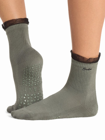 Aria Tulle Ruffle Grip Socks | Socks > Grip | Tavi – Tavi Active