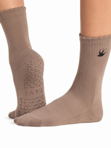Kalea Scallop Grip Socks | Socks > Grip | Tavi – Tavi Active