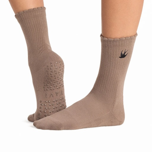 Kalea Scallop Grip Socks | Grip Socks | Tavi – Tavi Active