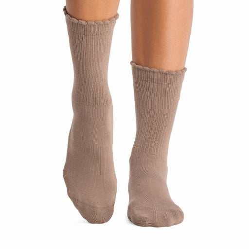 Kalea Scallop Grip Socks | Grip Socks | Tavi – Tavi Active