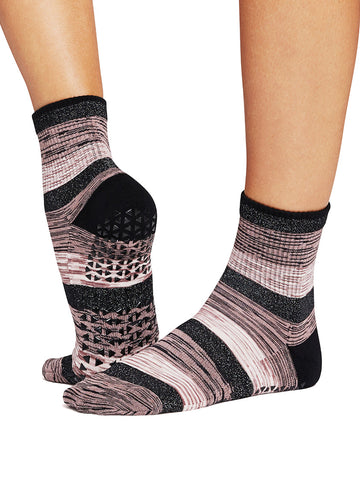 Aria Grip Socks | Socks > Grip | Tavi – Tavi Active