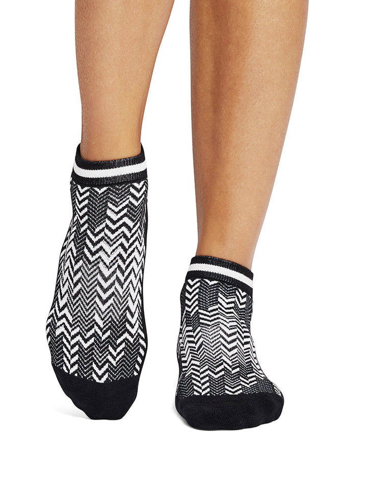 Cora Grip Socks | Socks > Grip | Tavi – Tavi Active