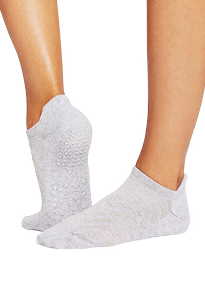 Savvy Breeze Grip Socks | Socks > Grip | Tavi – Tavi Active