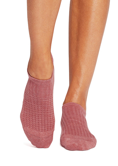 Savvy Breeze Grip Socks | Socks > Grip | Tavi – Tavi Active