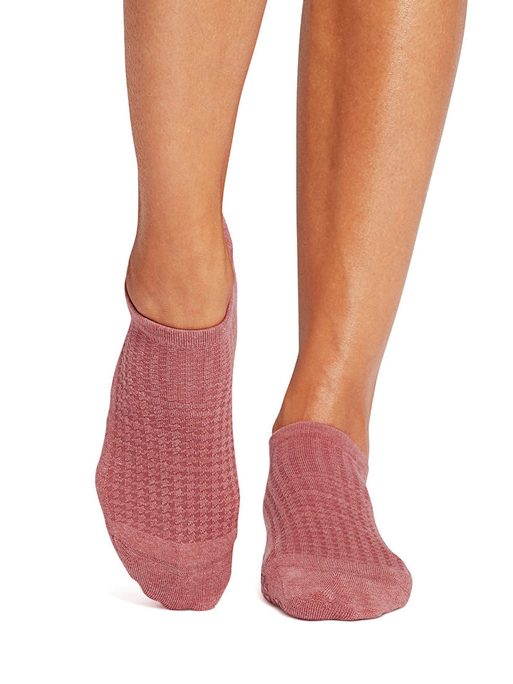 Savvy Breeze Grip Socks | Socks > Grip | Tavi – ToeSox | Tavi | Vooray