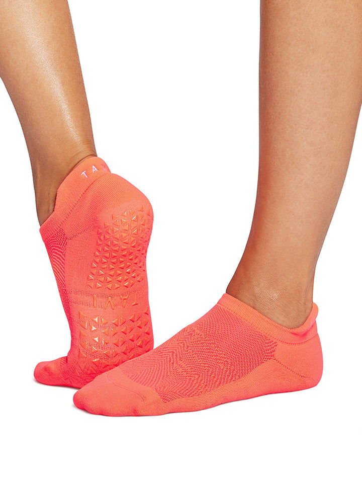 Savvy Tec Grip Socks | Socks > Grip | Tavi – Tavi Active