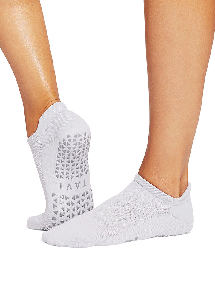 Savvy Tec Grip Socks | Socks > Grip | Tavi – ToeSox | Tavi | Vooray
