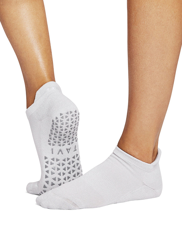 Savvy Grip Socks | Socks > Grip | Tavi – ToeSox | Tavi | Vooray