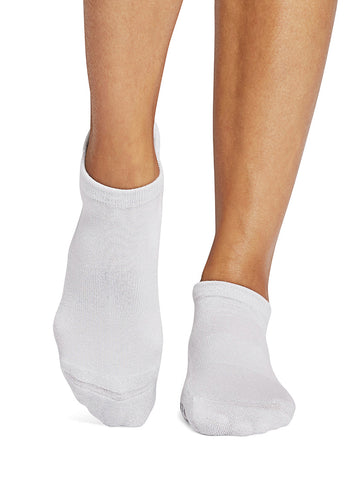 Savvy Grip Socks | Socks > Grip | Tavi – ToeSox | Tavi | Vooray