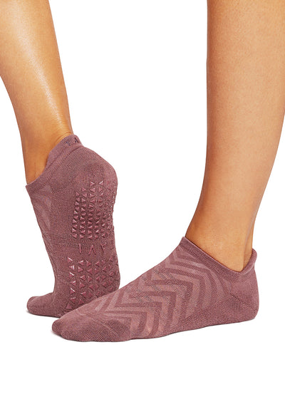 Savvy Breeze Grip Socks | Socks > Grip | Tavi – Tavi Active