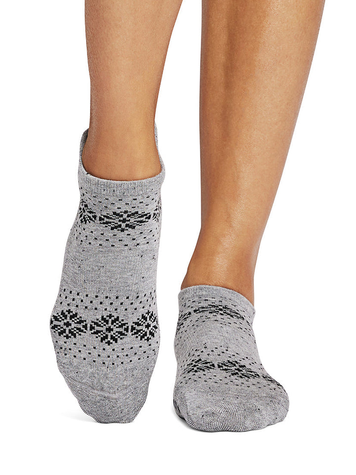 Savvy Grip Socks | Socks > Grip | Tavi – ToeSox | Tavi | Vooray