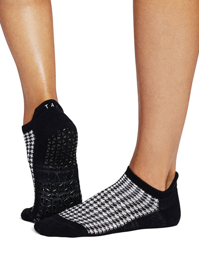 Savvy Grip Socks | Socks > Grip | Tavi – Tavi Active
