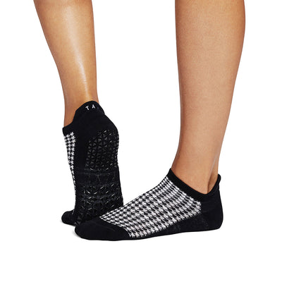 Savvy Grip Socks | Socks > Grip | Tavi – Tavi Active