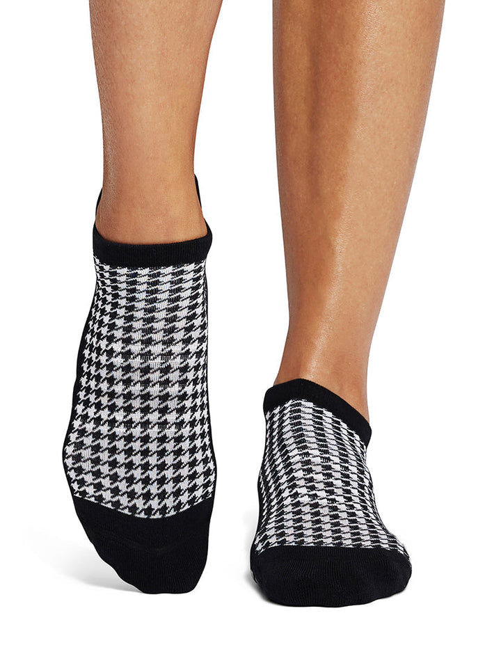 Savvy Grip Socks | Socks > Grip | Tavi – ToeSox | Tavi | Vooray