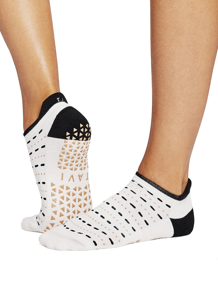 Savvy Grip Socks | Socks > Grip | Tavi – ToeSox | Tavi | Vooray