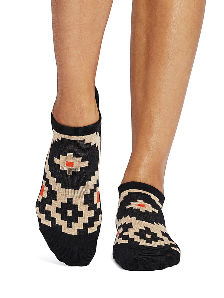 Savvy Grip Socks | Socks > Grip | Tavi – ToeSox | Tavi | Vooray