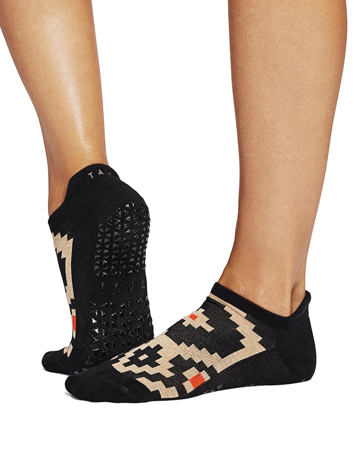 Savvy Grip Socks | Socks > Grip | Tavi – ToeSox | Tavi | Vooray