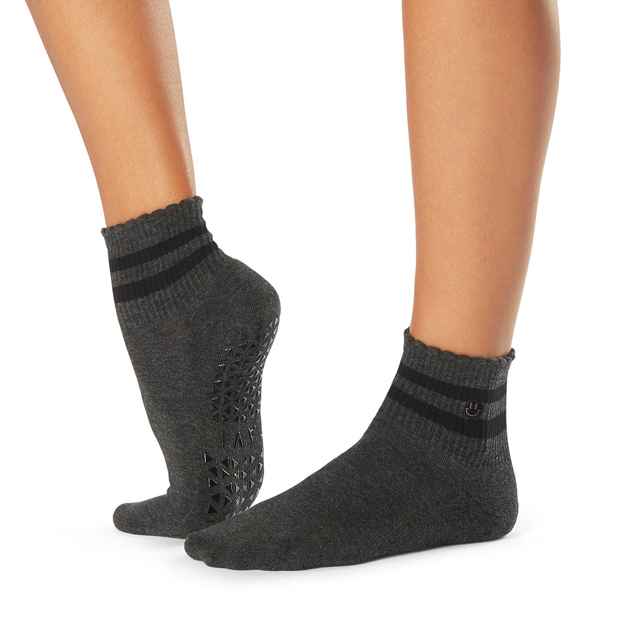 Savvy Grip Socks – ToeSox, Tavi