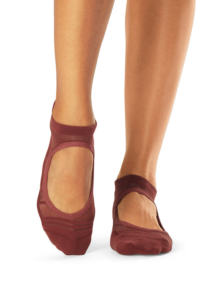 Emma Breeze Grip Socks | Socks > Grip | Tavi – Tavi Active