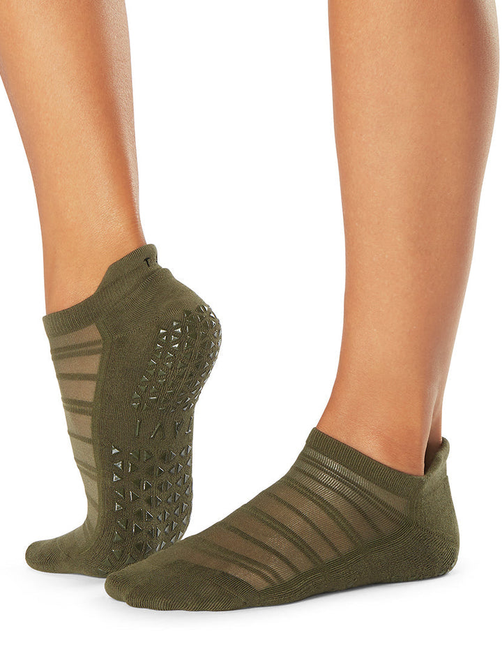 Savvy Breeze Grip Socks | Socks > Grip | Tavi – Tavi Active