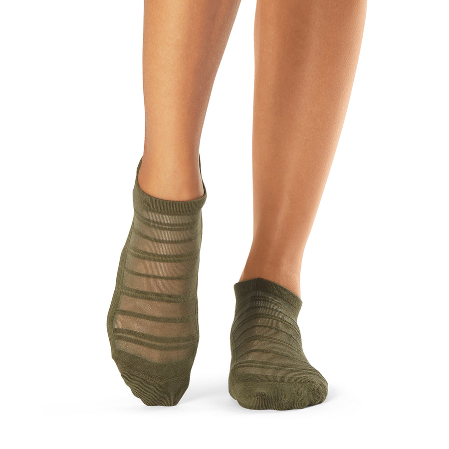 Savvy Breeze Grip Socks