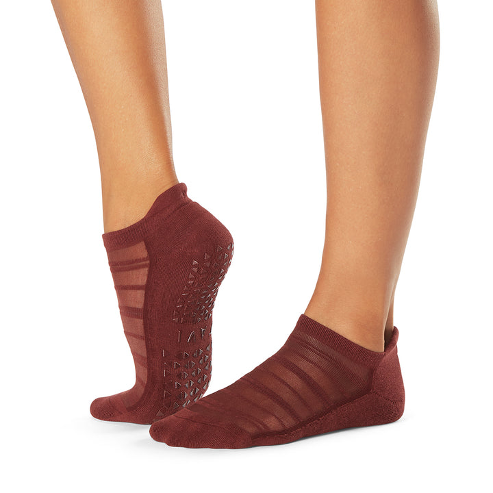 Savvy Breeze Grip Socks * | Socks > Grip | Tavi – ToeSox | Tavi | Vooray