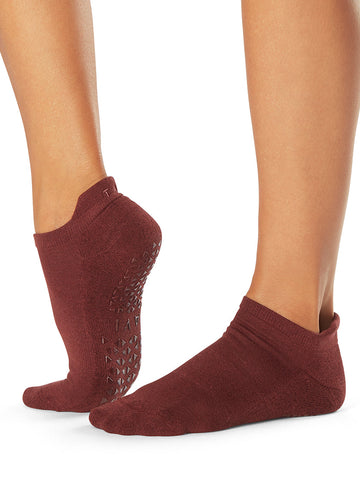 Savvy Grip Socks | Socks > Grip | Tavi – Tavi Active