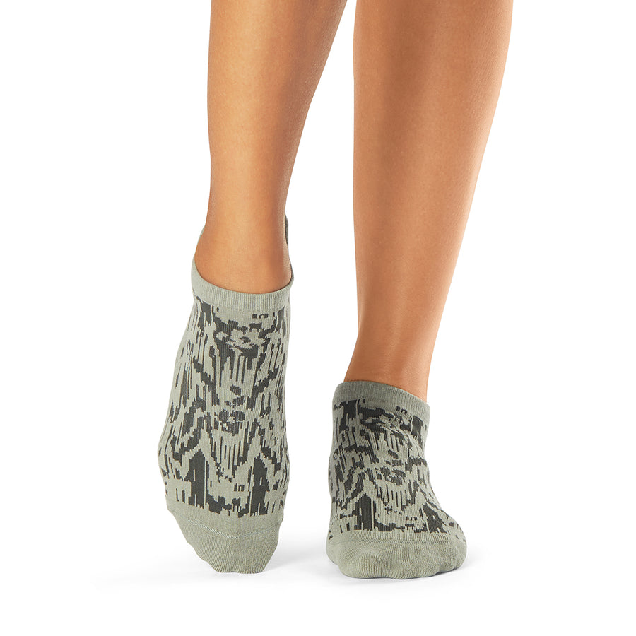 Buy Tavi Noir Savvy Fashion Low Rise Grip Sock, Tavi Fog, Medium Online at  desertcartSeychelles