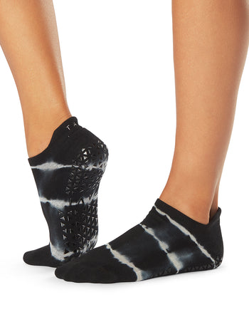 Savvy Grip Socks | Socks > Grip | Tavi – ToeSox | Tavi | Vooray