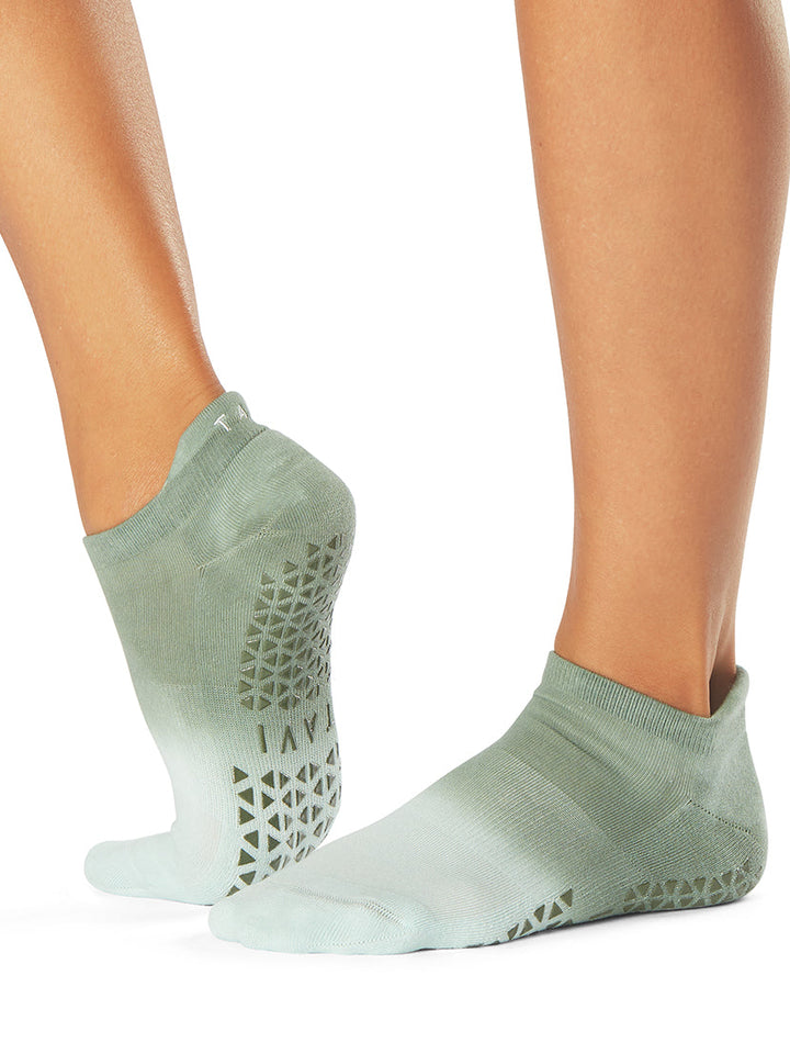 Savvy Grip Socks | Socks > Grip | Tavi – Tavi Active