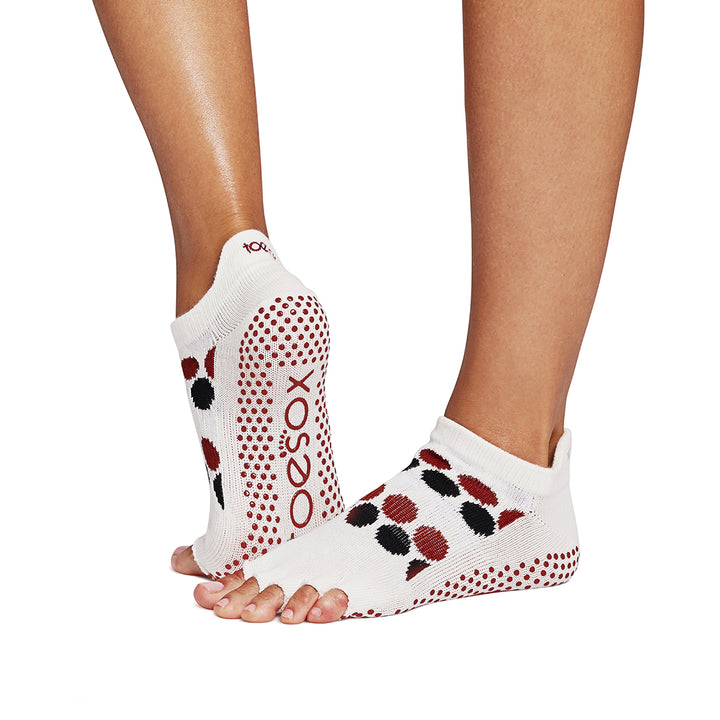 Low Rise Grip Socks SAMPLE | Socks > Grip | ToeSox – ToeSox | Tavi | Vooray