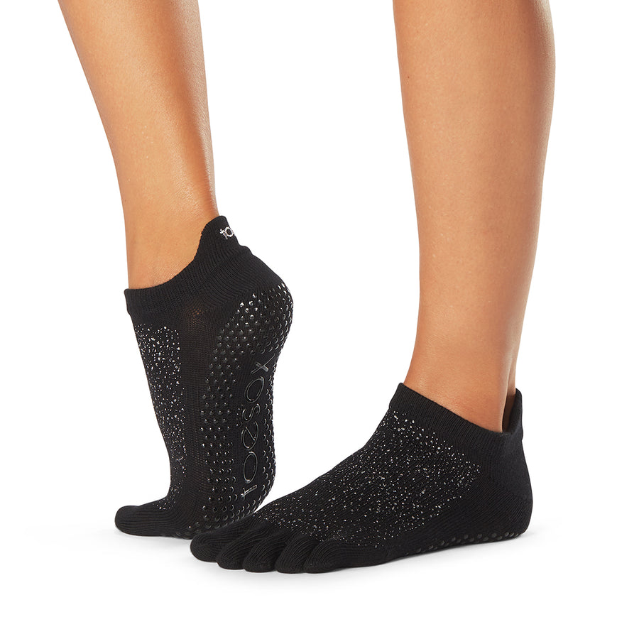 Tavi Half Toe Mia Grip Socks – The Shop at Equinox