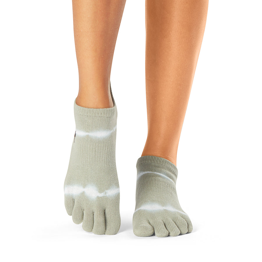 # Full Toe Low Rise Grip Socks | Socks > Grip | ToeSox – ToeSox | Tavi | Vooray