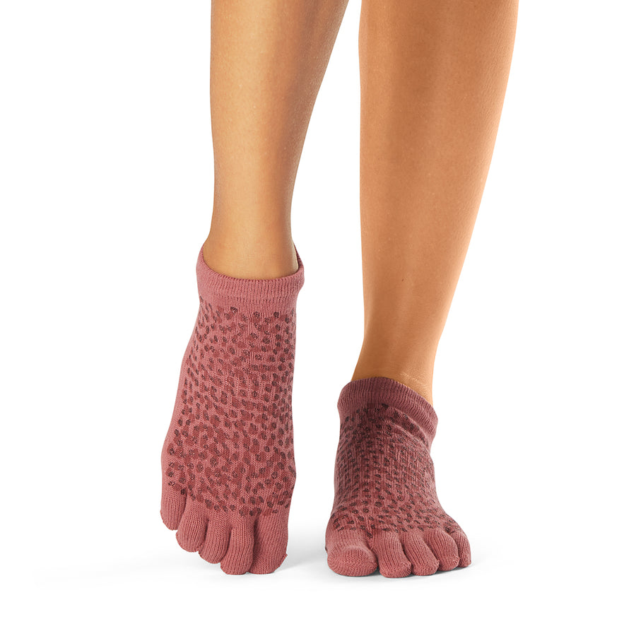 # Full Toe Low Rise Grip Socks | Socks > Grip | ToeSox – ToeSox | Tavi | Vooray