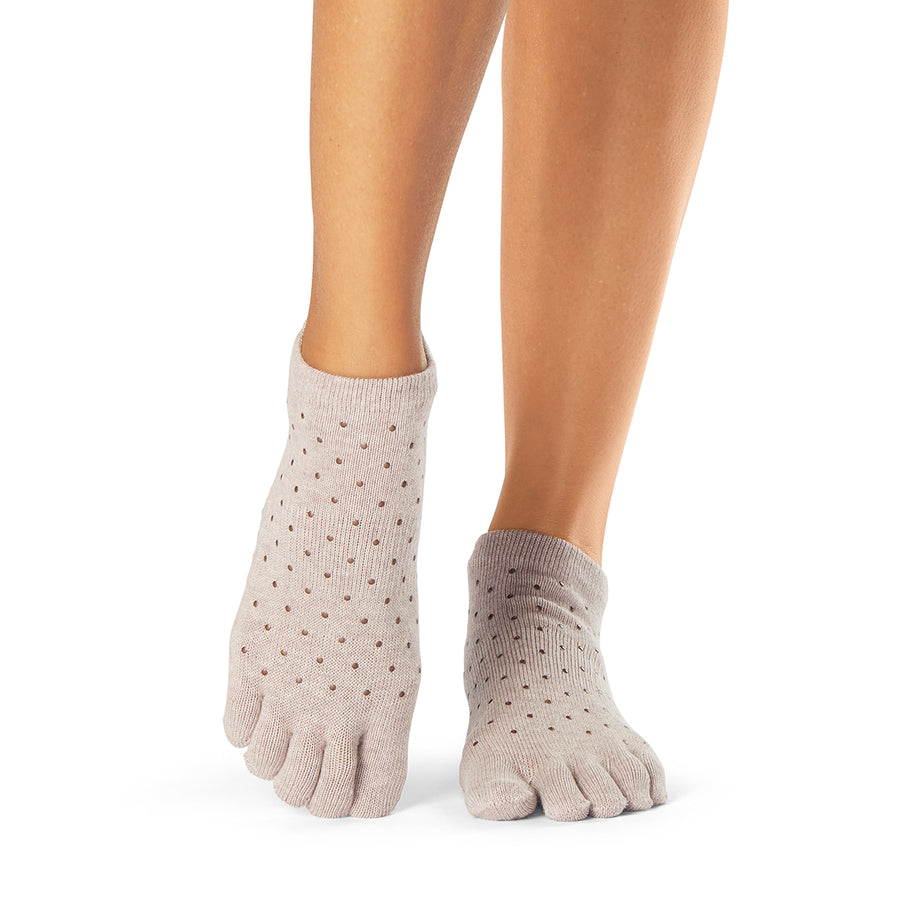 # Full Toe Low Rise Grip Socks | Socks > Grip | ToeSox – ToeSox | Tavi | Vooray