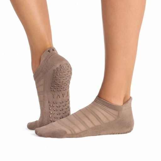 Savvy Breeze Grip Socks | Grip Socks | Tavi – Tavi Active