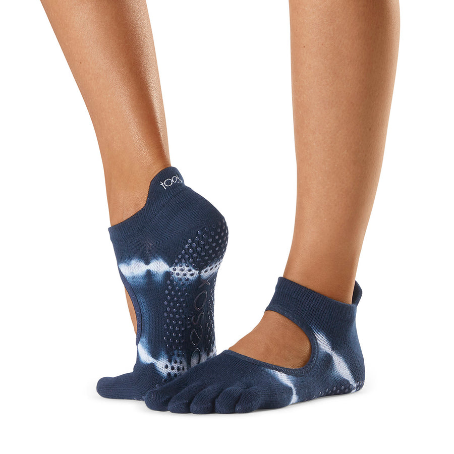 TOESOX - GRIP HALF TOE BELLARINA - ​Bellarina has everything you need in a barre  sock. Bellarina struts her stuff with a heel…