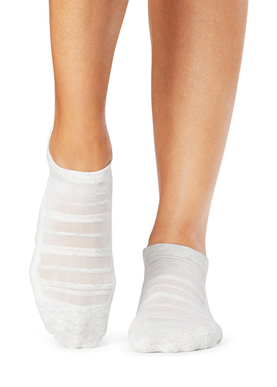 # Savvy Breeze Grip Socks | Socks > Grip | Tavi – ToeSox | Tavi | Vooray
