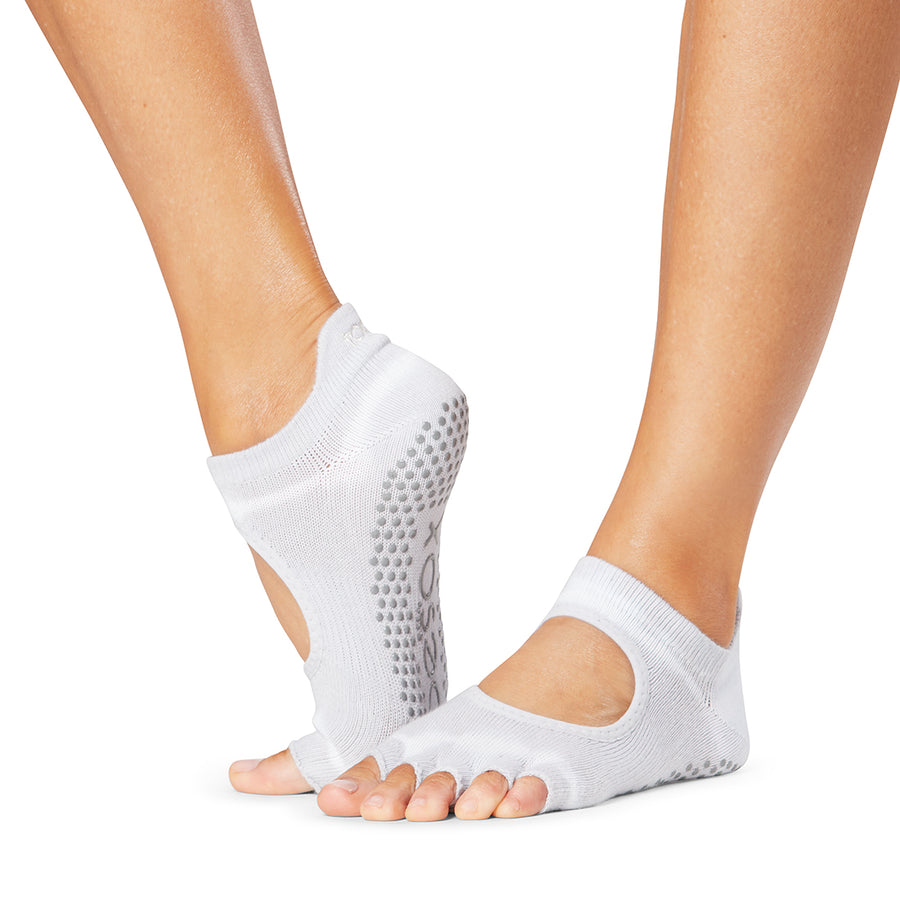 ToeSox Full Toe Bellarina Grip Socks – 5-Toe Design, Non-Slip Socks,  Natural Toe Movement, Pilates Socks, Yoga Socks, Toe Socks for Dance, Barre  & Ballet, Charcoal Grey, XSmall : : Clothing, Shoes & Accessories
